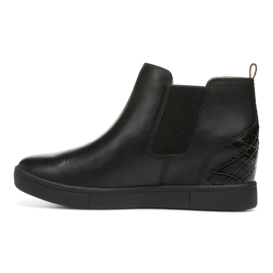 Black Vionic Mickie Boot