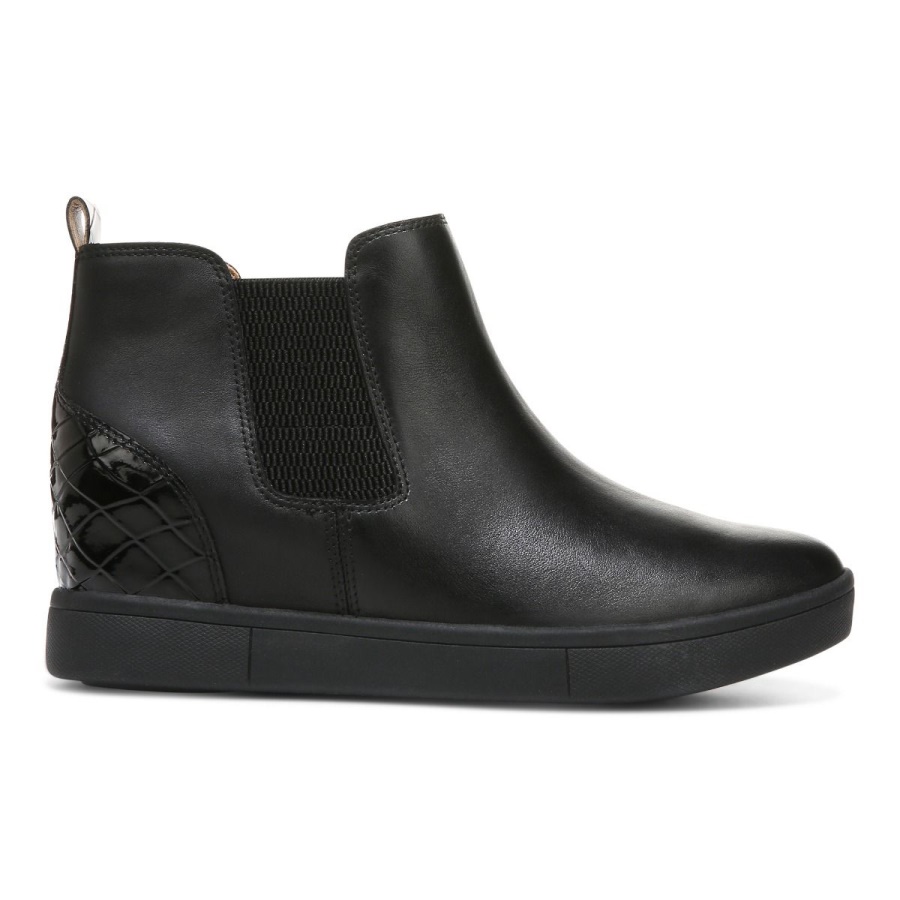 Black Vionic Mickie Boot