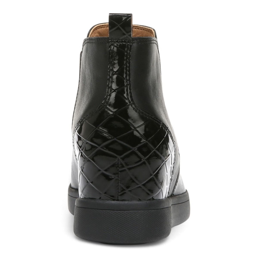 Black Vionic Mickie Boot