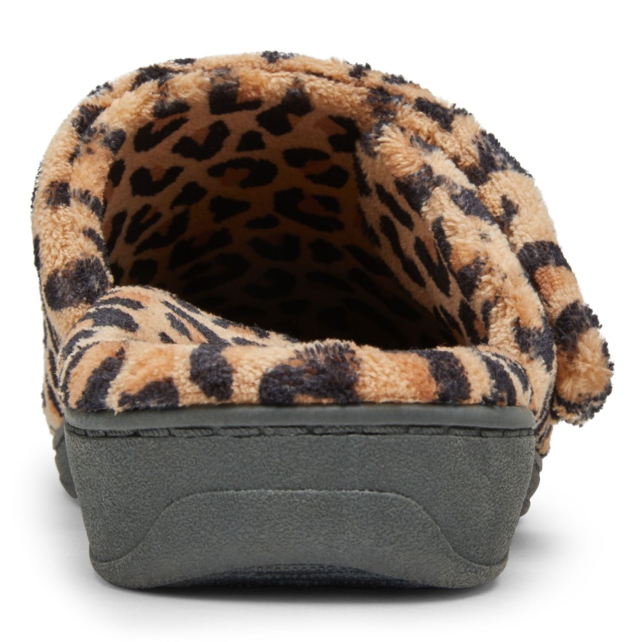 Gemma Slipper Natural Leopard Vionic