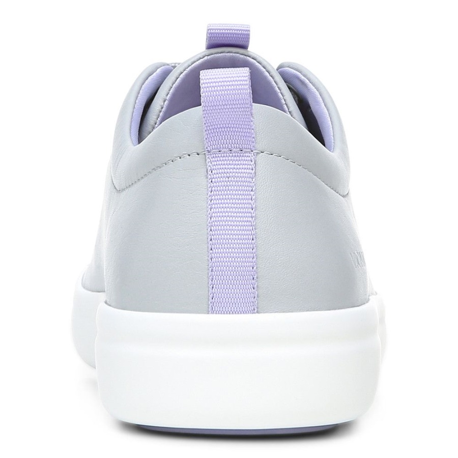 Paisley Trainer Vionic Vapor