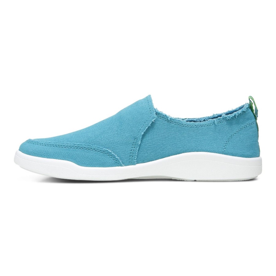 Vionic Beach Malibu Slip on Sneaker Canvas Lake Blue Canvas