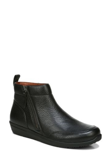 Vionic Lois Black Chukka Ankle Boots