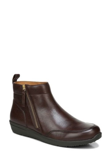 Vionic Lois Brown Chukka Ankle Boots