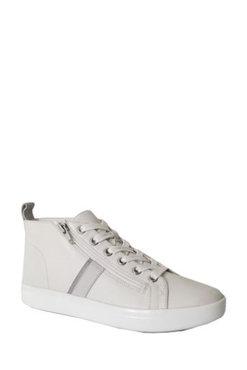 Vionic Stevie Chukka White High Top Sneakers