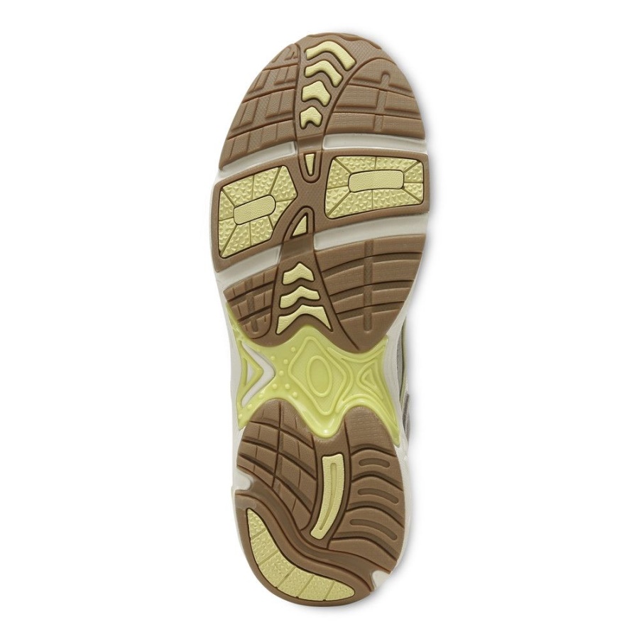 Walker Classic Trainer Stone Vionic