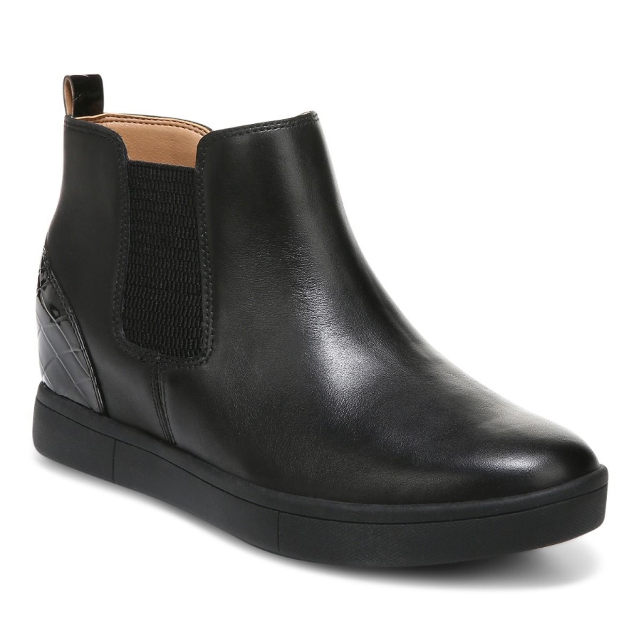 Black Vionic Mickie Boot